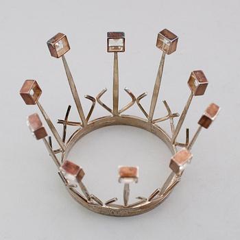 BRUDKRONA, silver med bergkristaller, Arvo Saarela, Enköping, 1965. Vikt ca 61,5g.