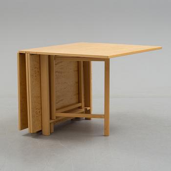 BRUNO MATHSSON, table, "Maria Flap", Bruno Mahtsson  International, Värnamo. 20th / 21th century.