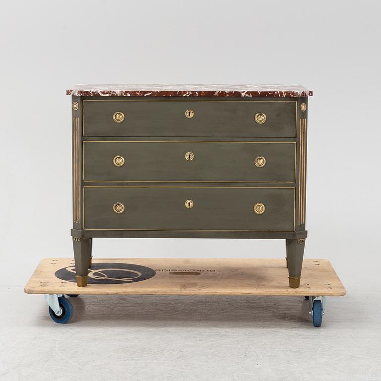 Byrå, Gustaviansk stil, 1900-talets första hälf/mitt.