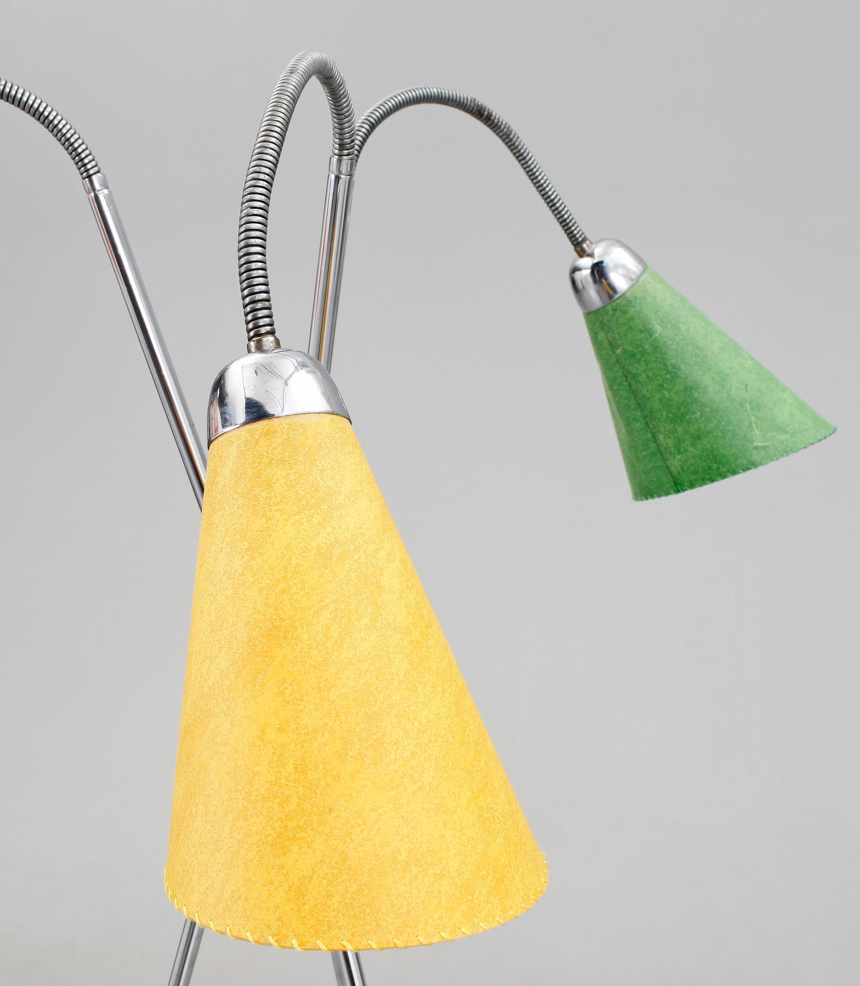GOLVLAMPA, omkring 1900-talets mitt.