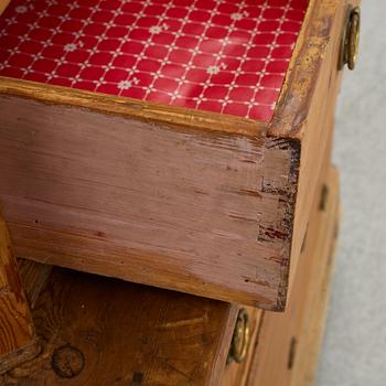 Cabinet, 18th century.