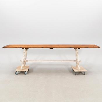 Long table, 20th century.