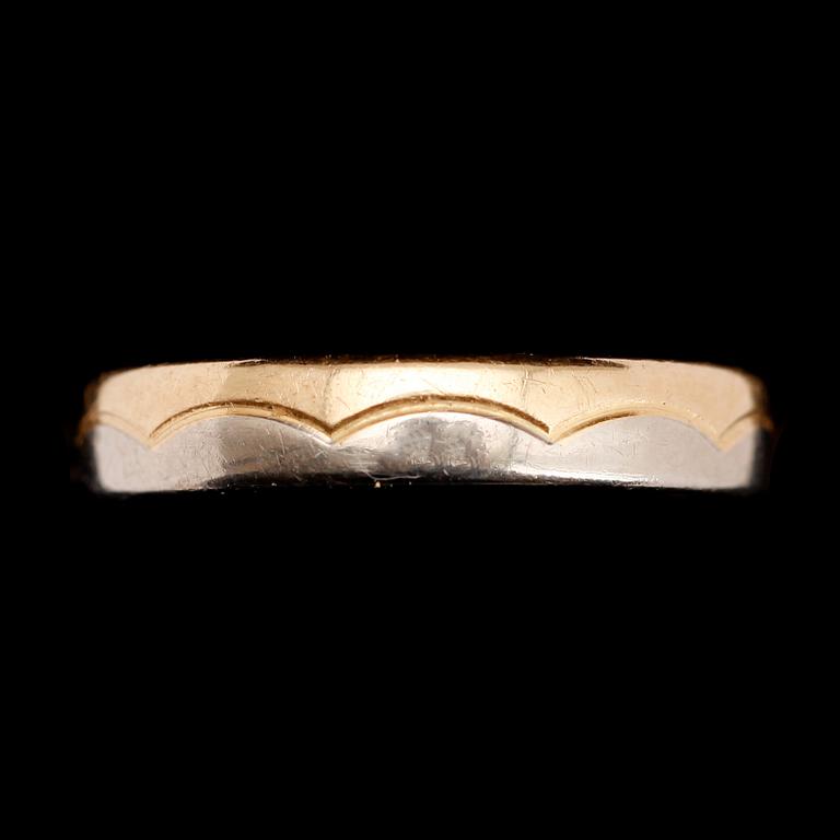 RING, 18 k guld. Vikt ca 4 gram.