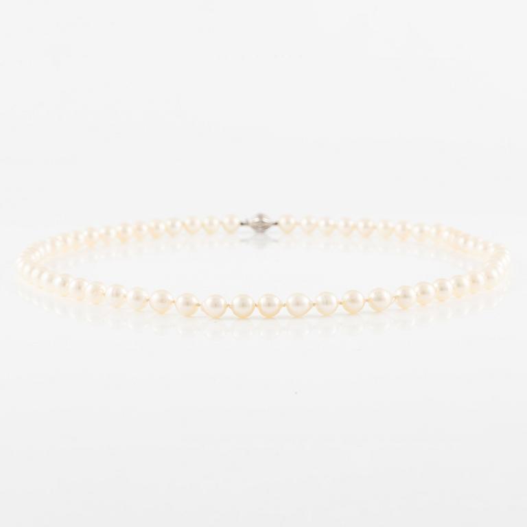 Pärlcollier, med odlade pärlor, lås 18K vitguld.