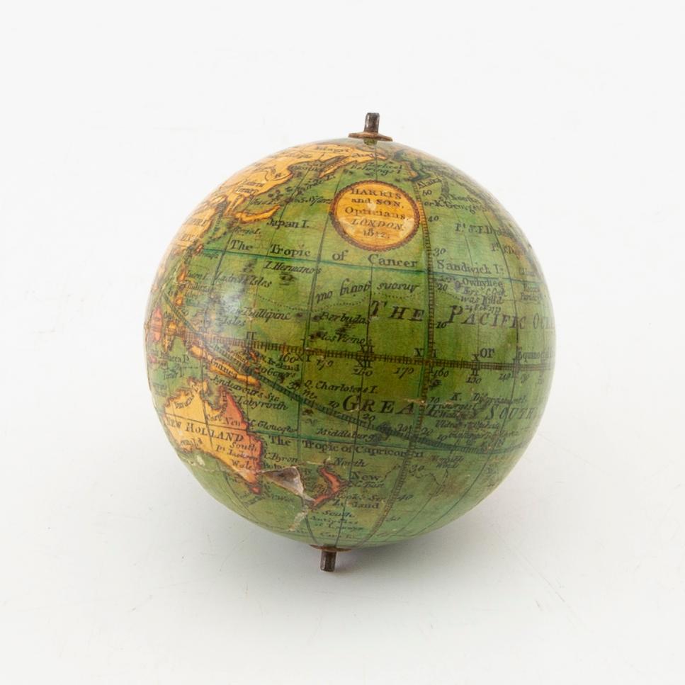 Reseglob med etui, av T. Harris & Son (globfabrikörer verksamma i London, 1802-1907), daterad 1812.