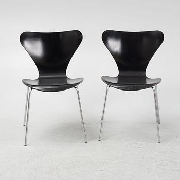 Arne Jacobsen, six 'Series 7' chairs, from Fritz Hansen, Denmark, 1960's and 70s.