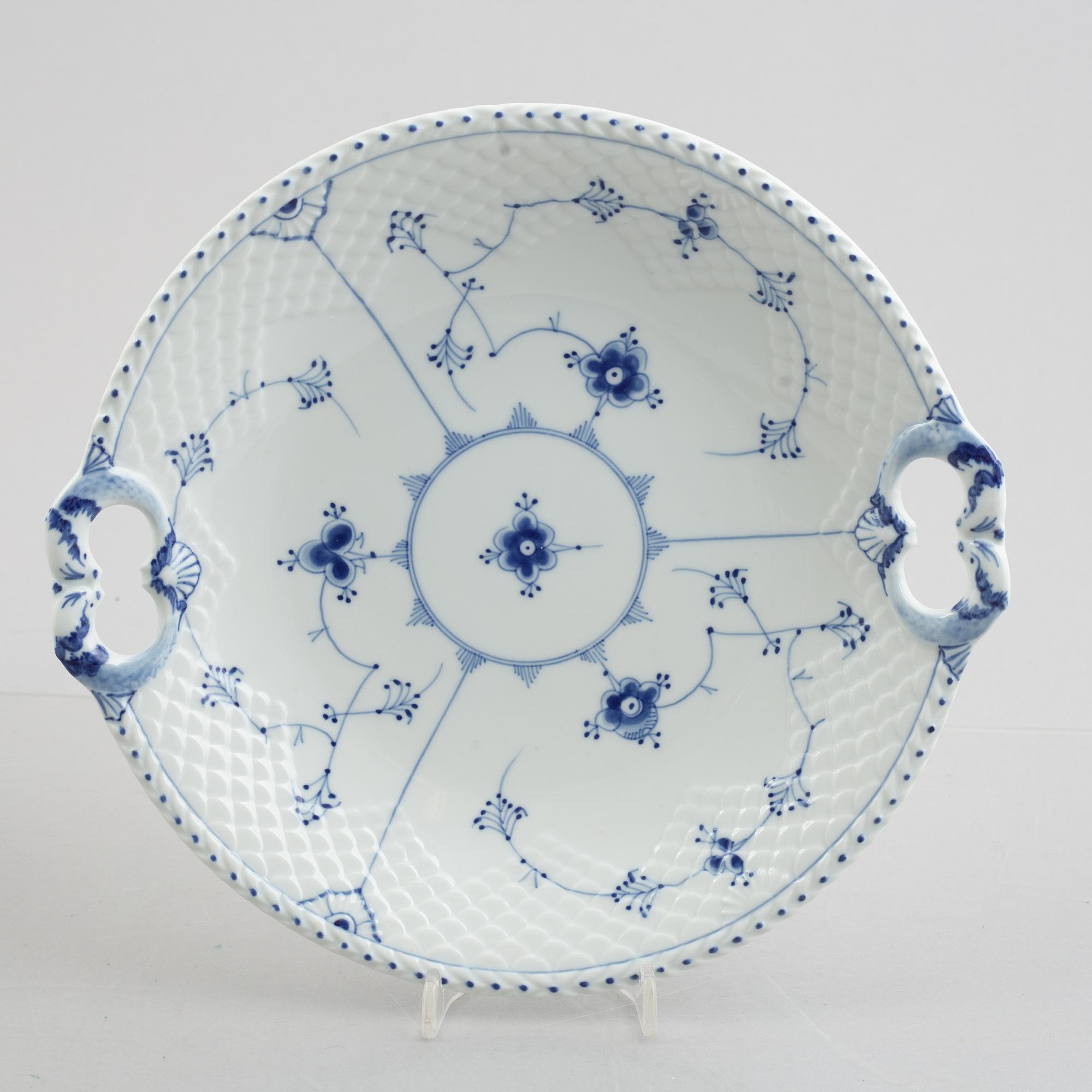 A set of thirty 'Musselmalet' and 'Sommerfugl' porcelain service pieces, Bing & Grøndahl, Denmark.