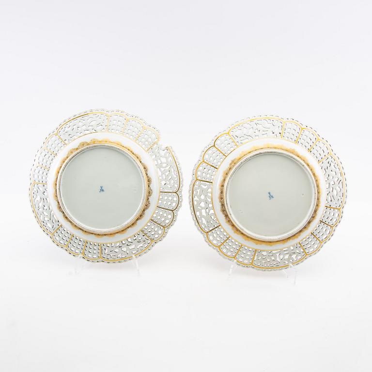 Tallrikar ett par Meissen omkring 1900 porslin.