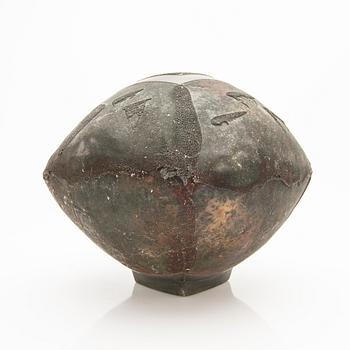 Steen Kepp, Lidded urns.
