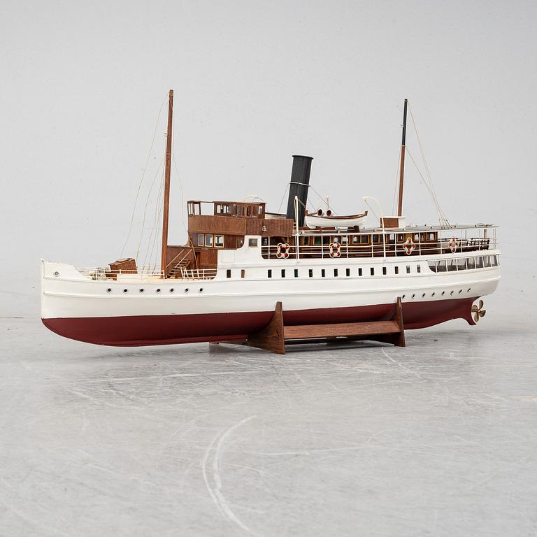 An end of the 20th Century ships scale model of the steamer 'Bohuslän'.