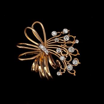 BROSCH, guld 14K, gammalslipade diamanter, Risto Aho, Helsingfors 1959. Vikt 11,8 g.