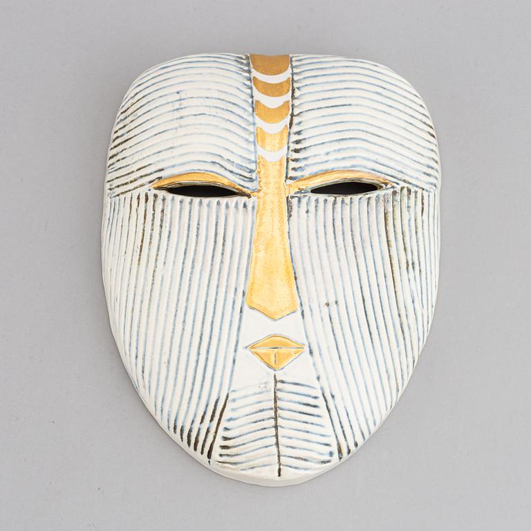 Lisa Larson, masker, 2 st, stengods, K-Studion, Gustavsberg.