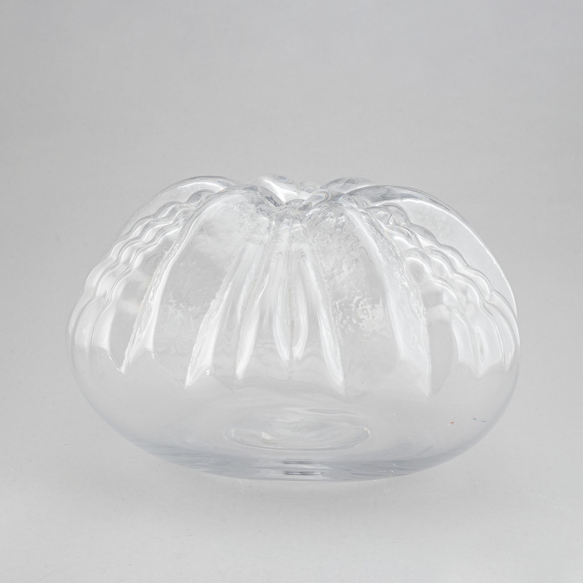 Lars Hellsten, attributed to. A pumpkin glass sculpture.