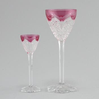 VINGLAS, 17 st, samt SNAPSGLAS, 7 st, omkring 1900-talets mitt.