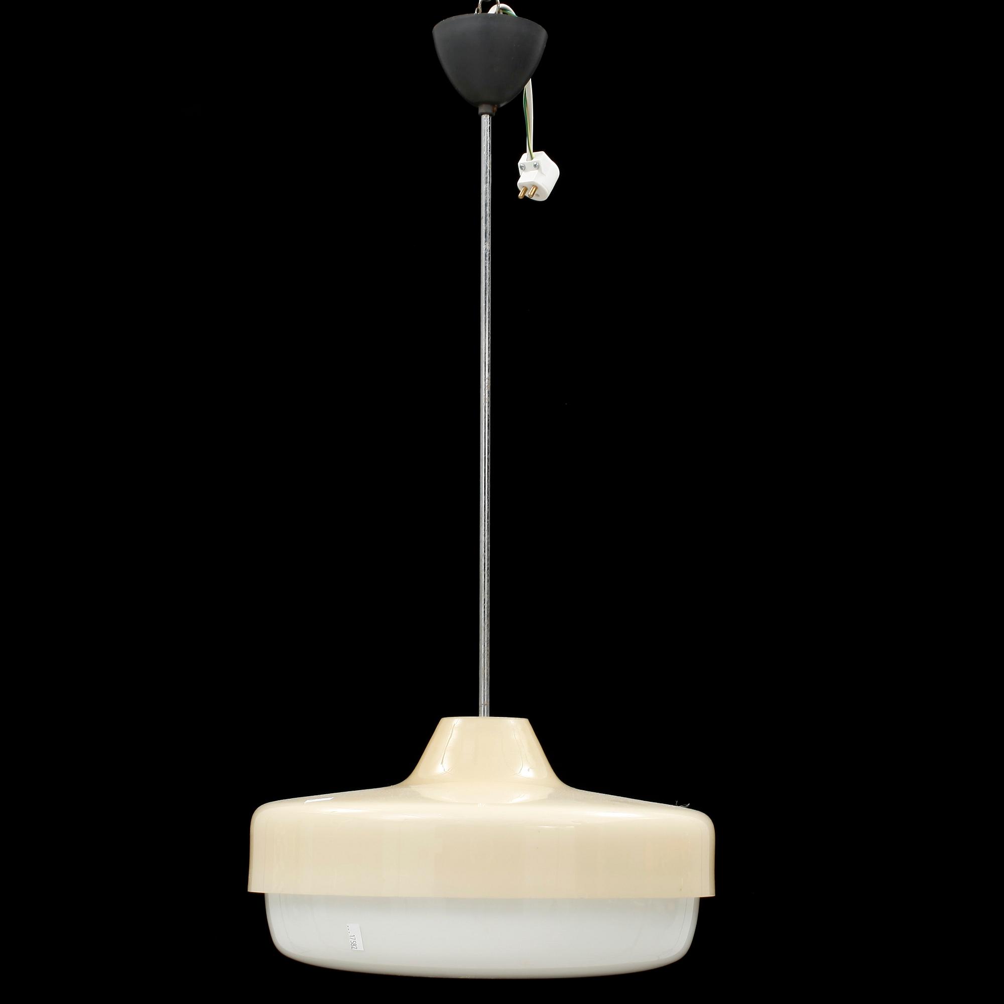 TAKLAMPA, glas, 1900-talets andra hälft.