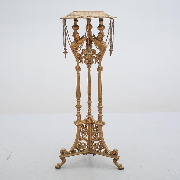 PIEDESTAL, omkring år 1900.