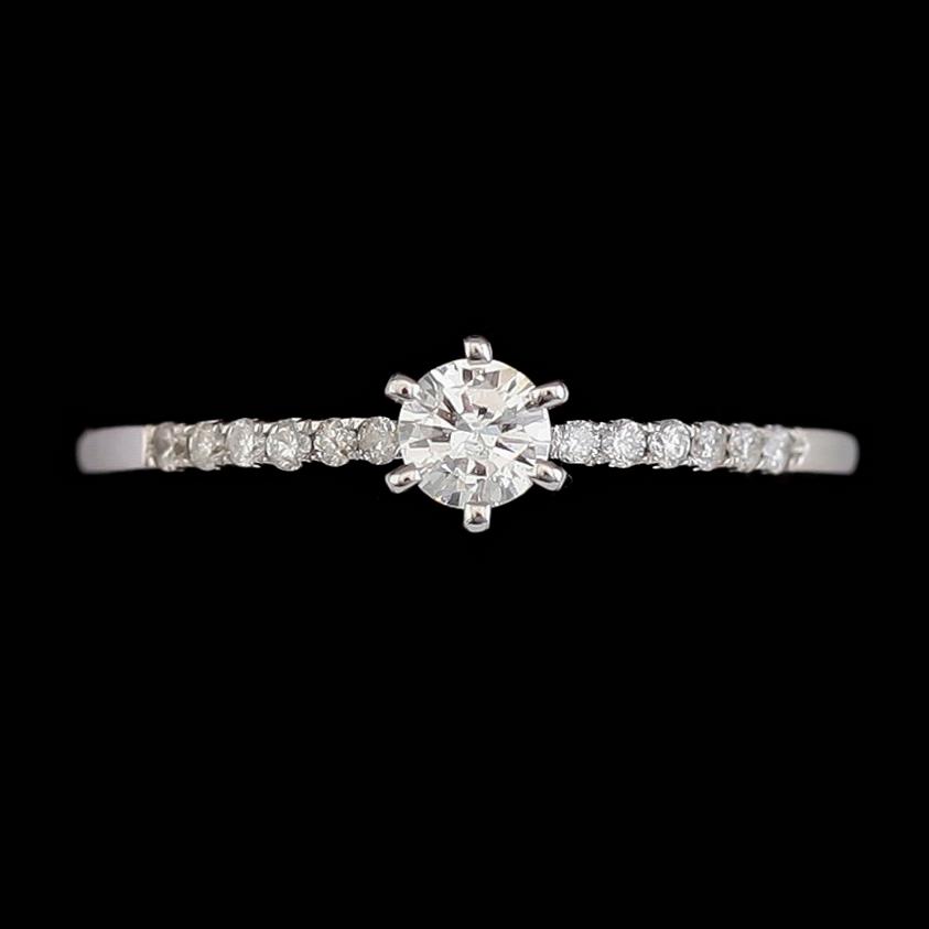 RINGAR, 1 par, 14K vitguld, briljantslipade diamanter tot ca 0.50 ct. Total vikt ca 3 g.