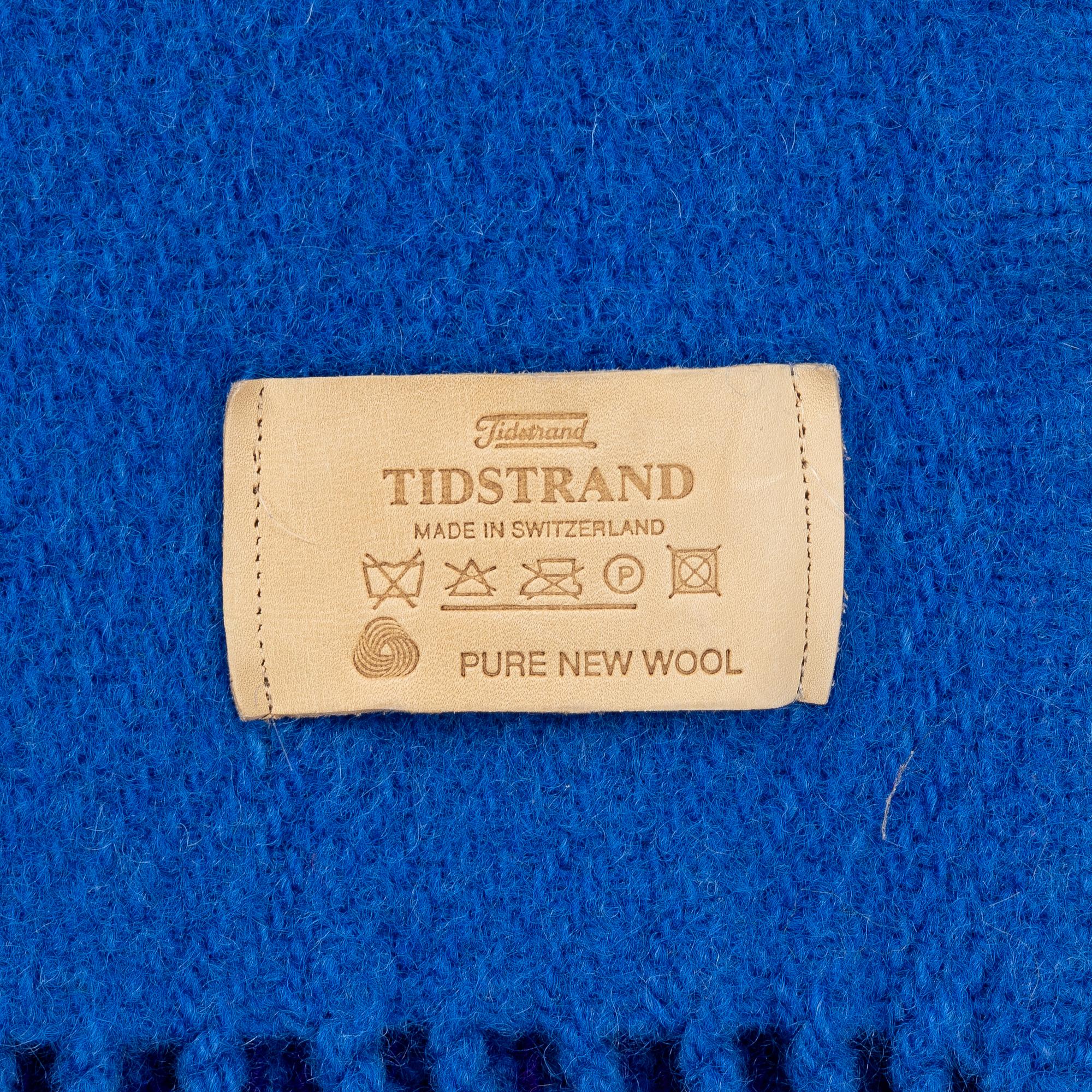 Two wool blankets by Tidstrands.