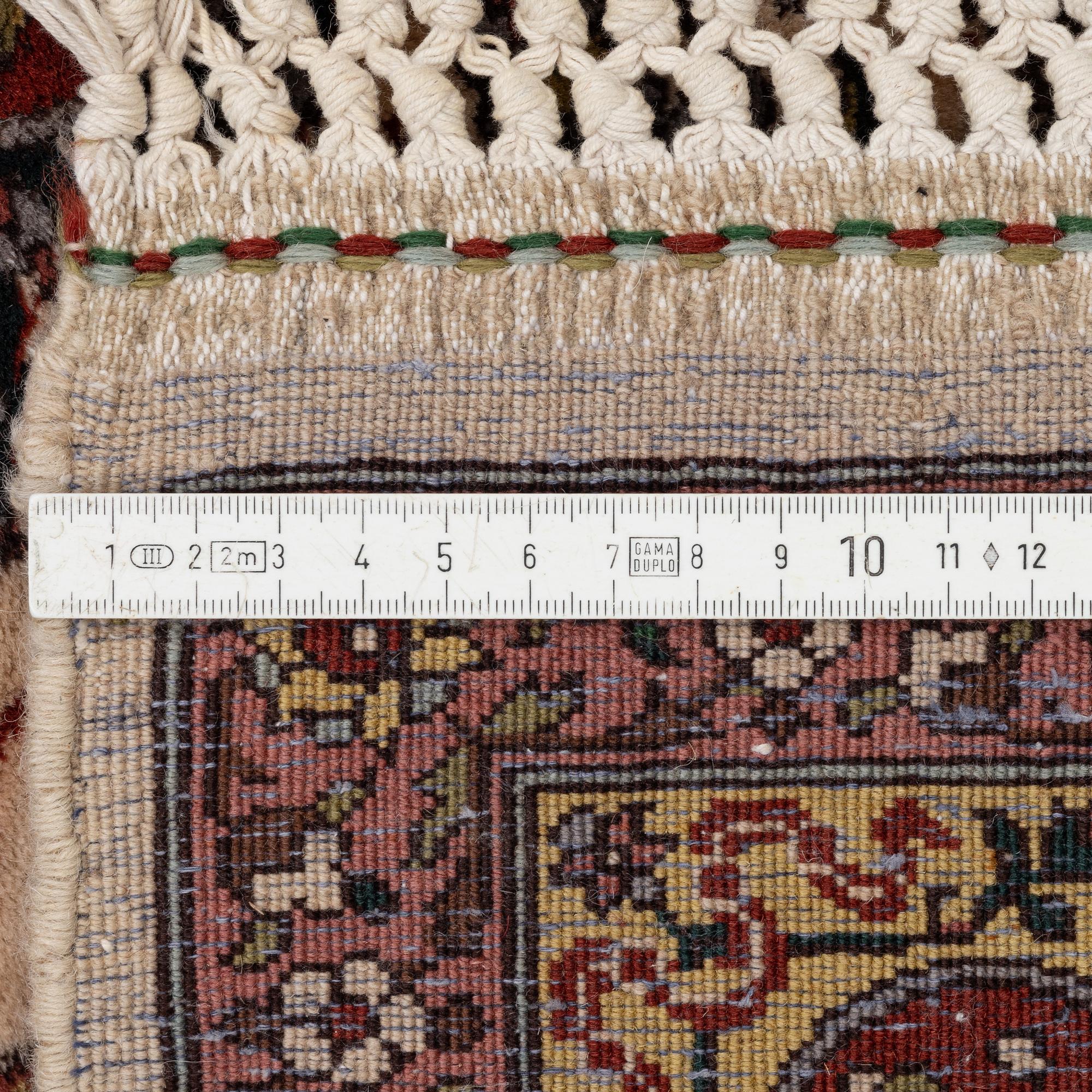 Rug, semi-antique northern India, approx. 216 x 157 cm.