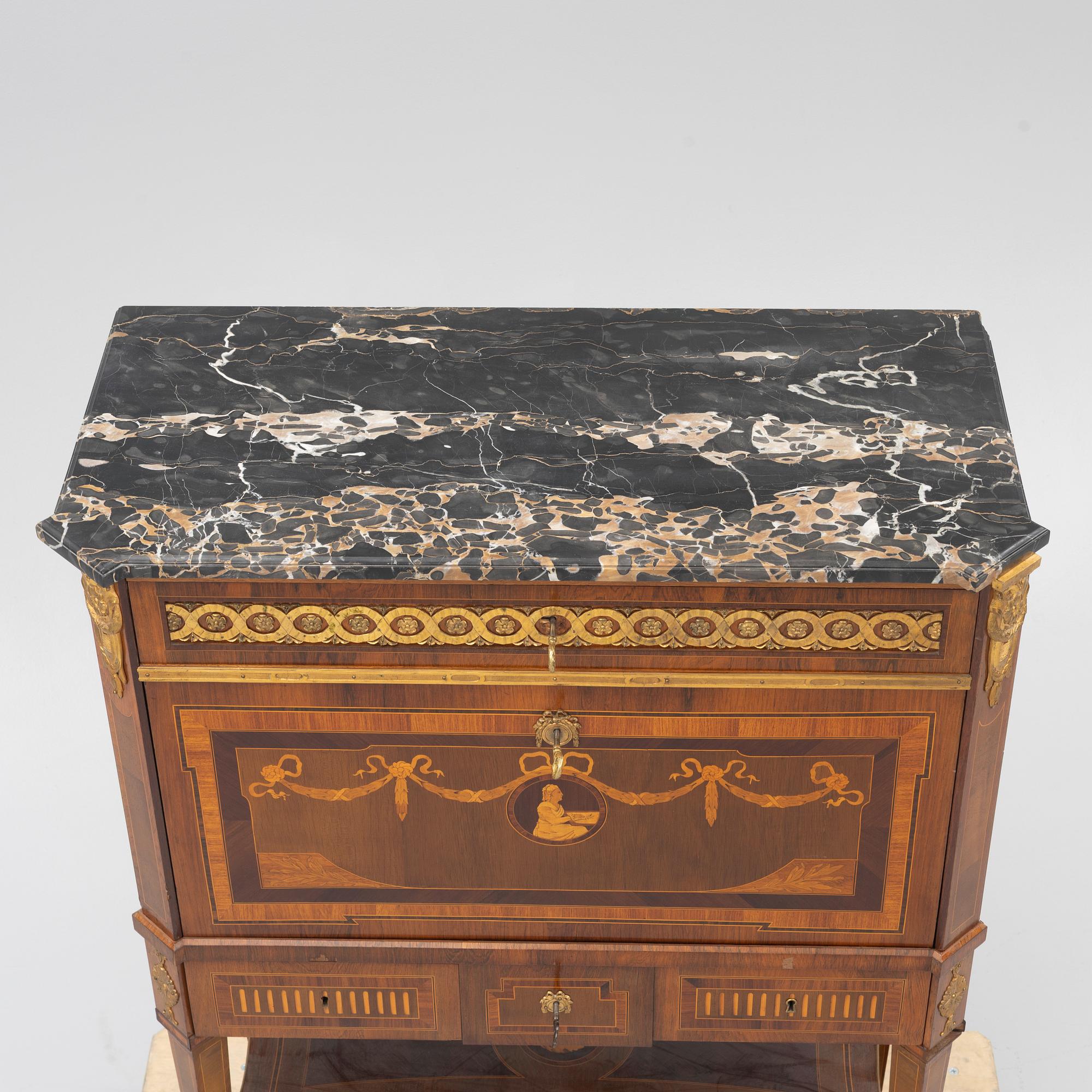 Sekretär, gustaviansk stil, 1900-talet första hälft.