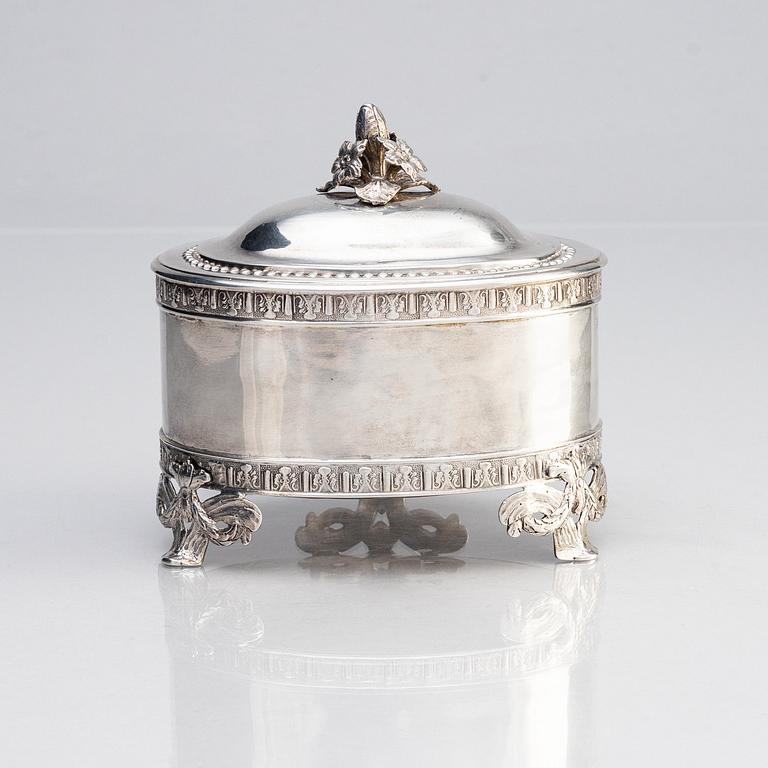 A Swedish Gustavian silver suger bowl, marks of Magnus Lindgren, Karlskrona 1788.