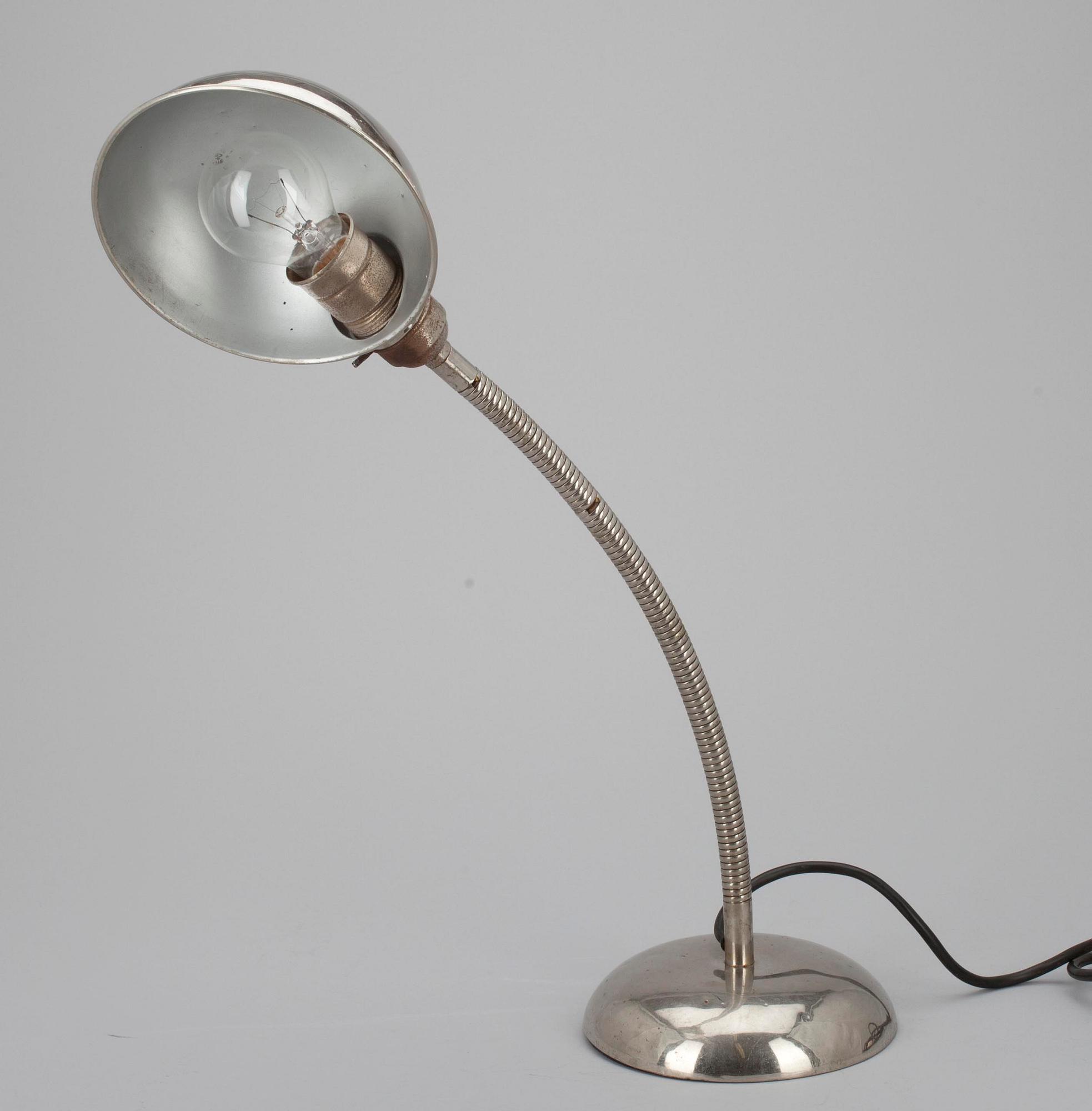 BORDSLAMPA, förnicklad metall, 1900-talets mitt.
