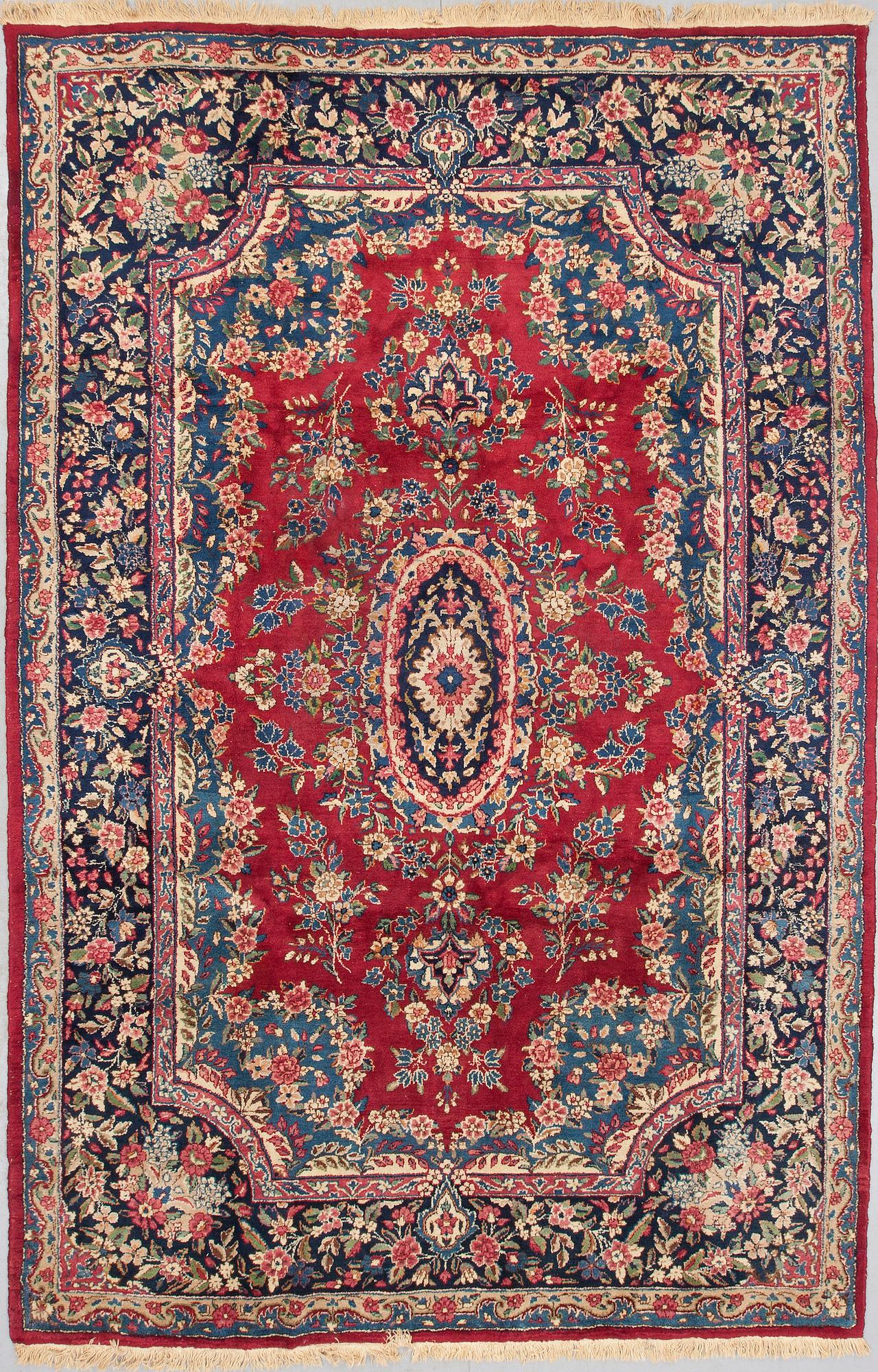 MATTA, semiantik, Kirman Yesd, ca 313 X 205 cm.