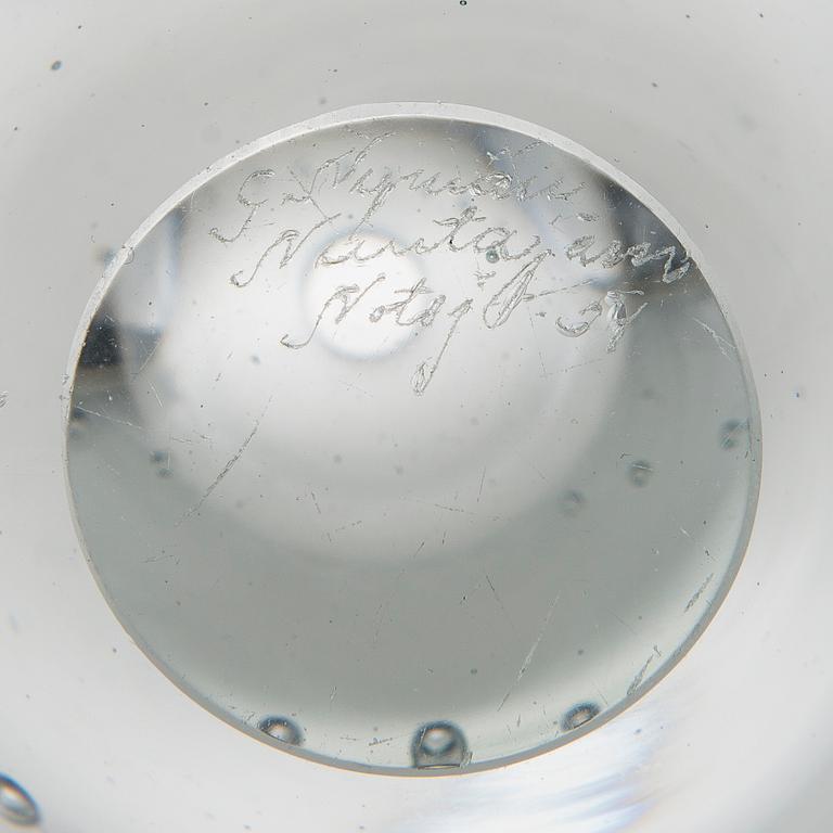 A 'String of Pearls' vase, signed G. Nyman, Nuutajärvi Notsjö -54.