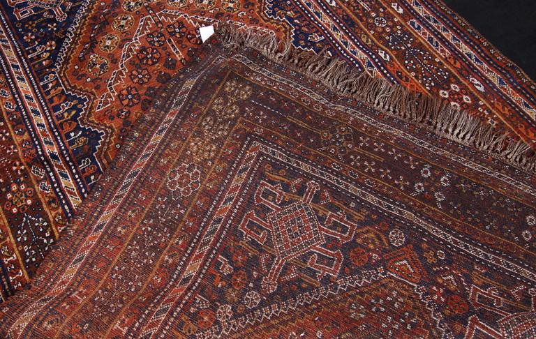MATTA. Shiraz semiantik. 270 x 170.