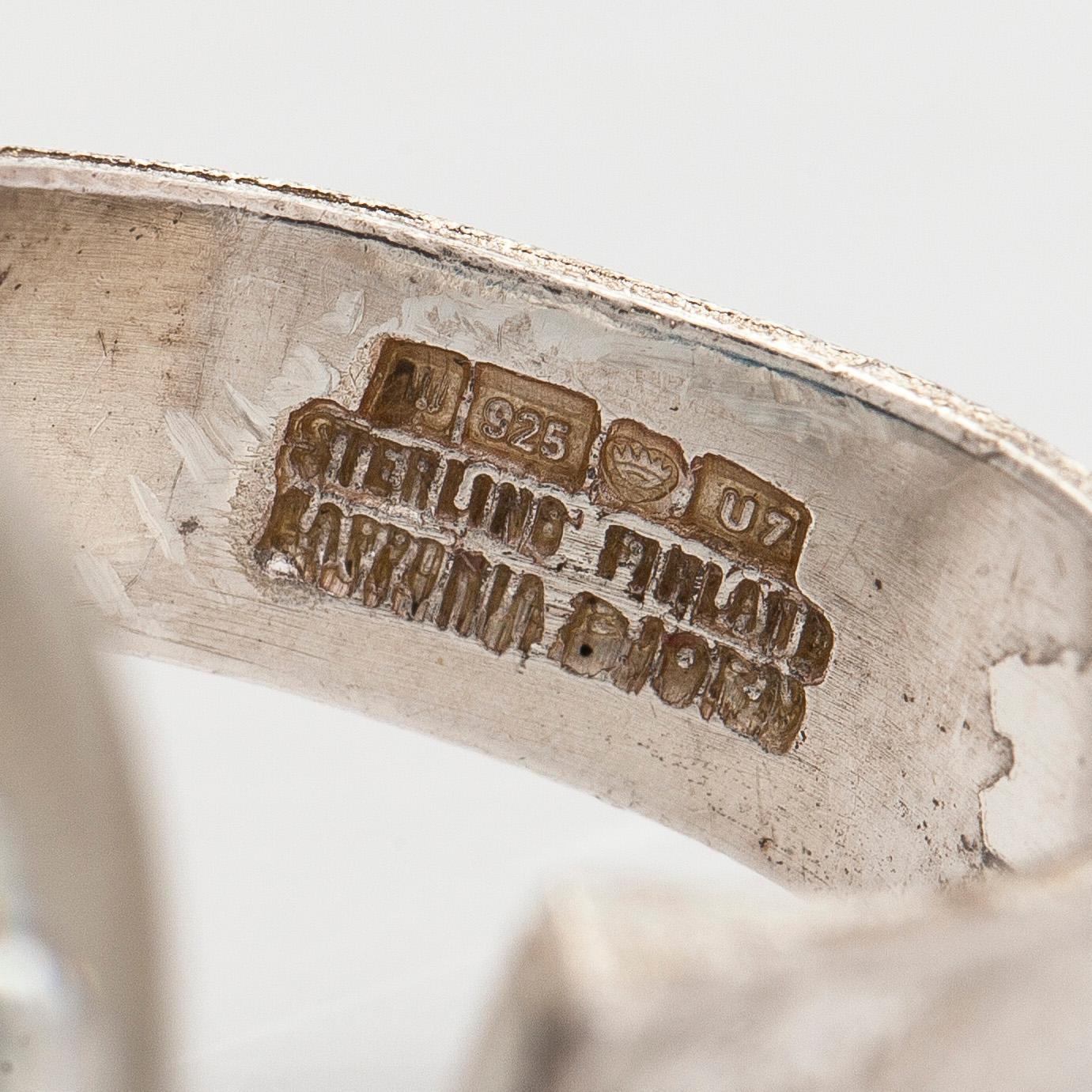 Björn Weckström, Ring "Förstelnad sjö", sterlingsilver och akryl, Lapponia 1973.