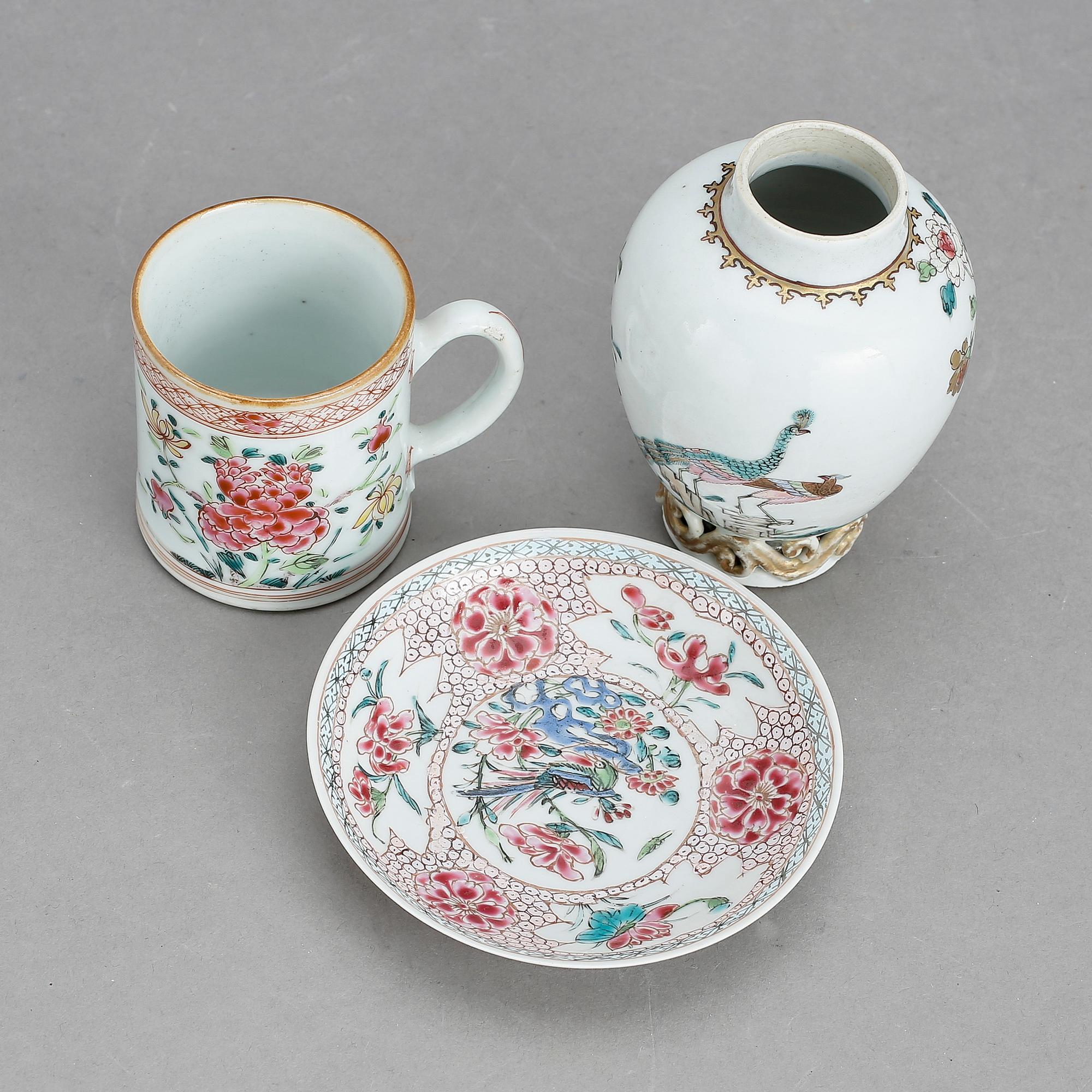 PARTI PORSLIN, 3 delar, Qingdynastin, Qianlong (1736-95).