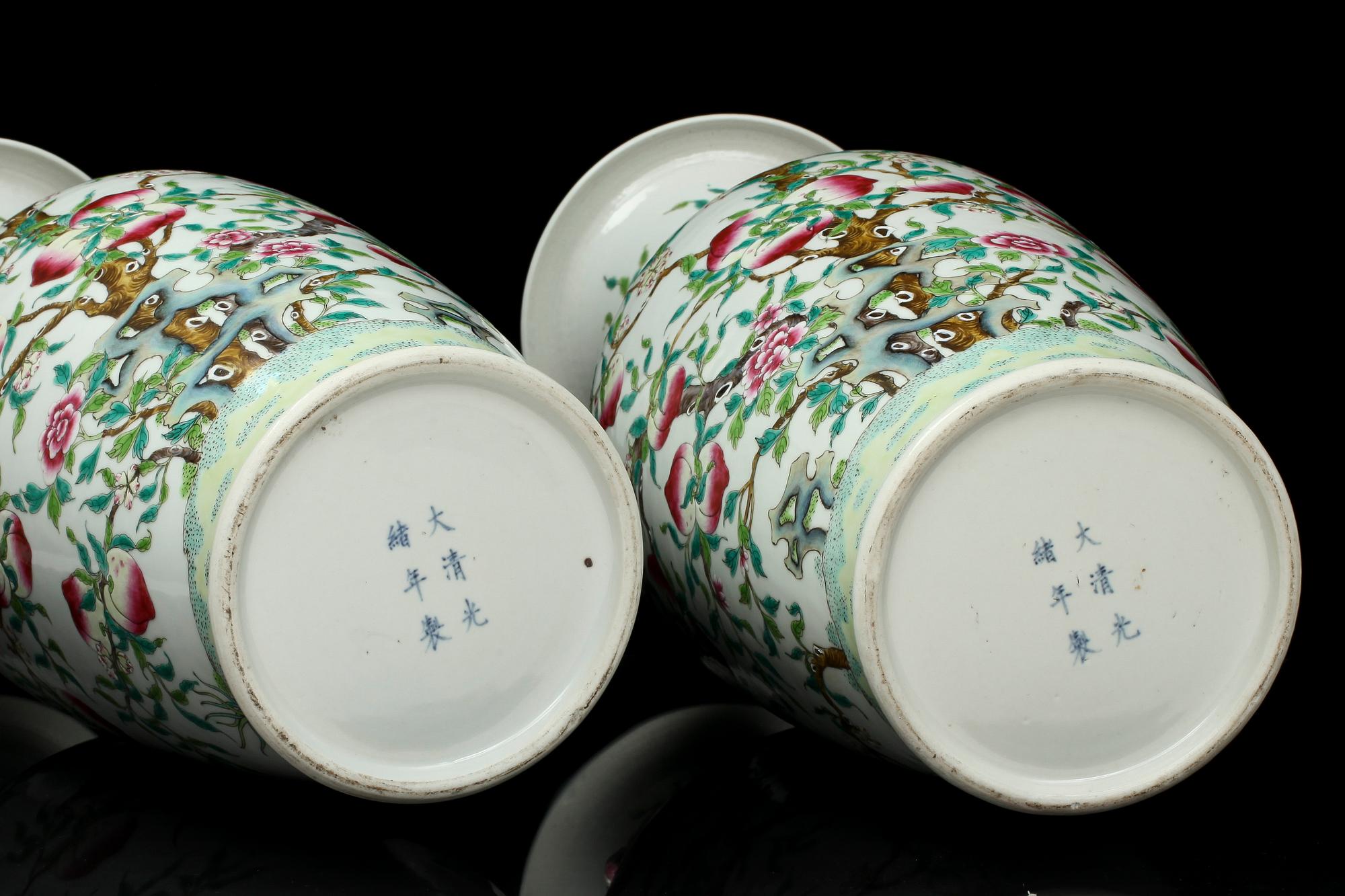 VASER, ett par, porslin Kina, republik. 1900-tal.