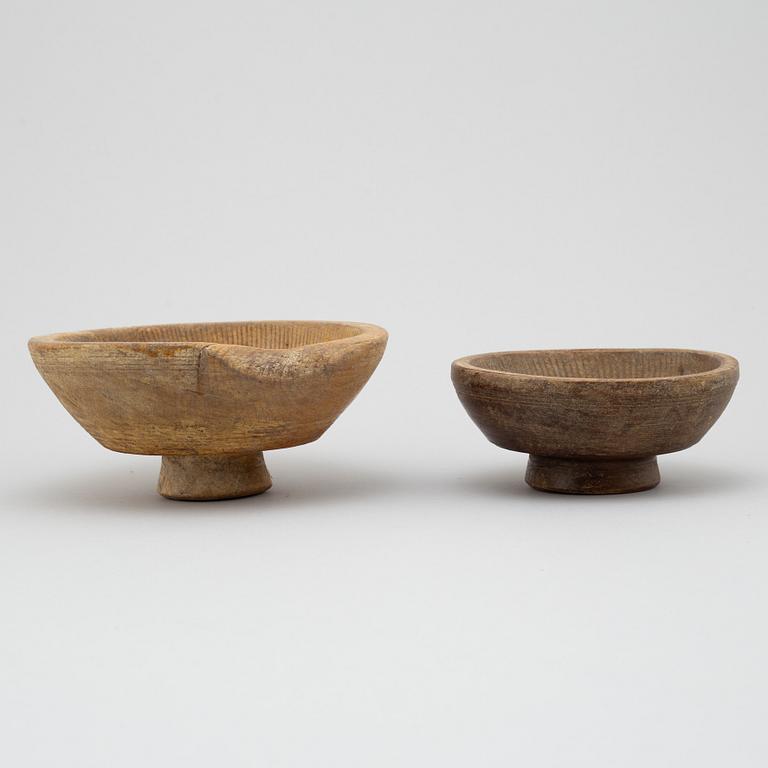 TWO WOODEN BUTTER MOULDS, 18TH/19TH CENTURY.