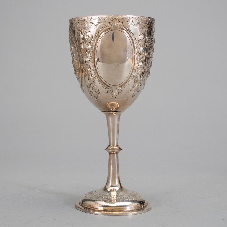 VINGLAS, sterlingsilver, Viktoriansk, Birmingham, 1872. Vikt ca 207 gram.