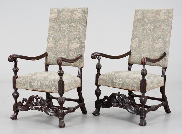 KARMSTOLAR, ett par, barockstil, 1800-talets slut.