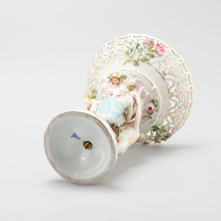 A porcelain centerpiece from Meissen, made in the late 19th century.