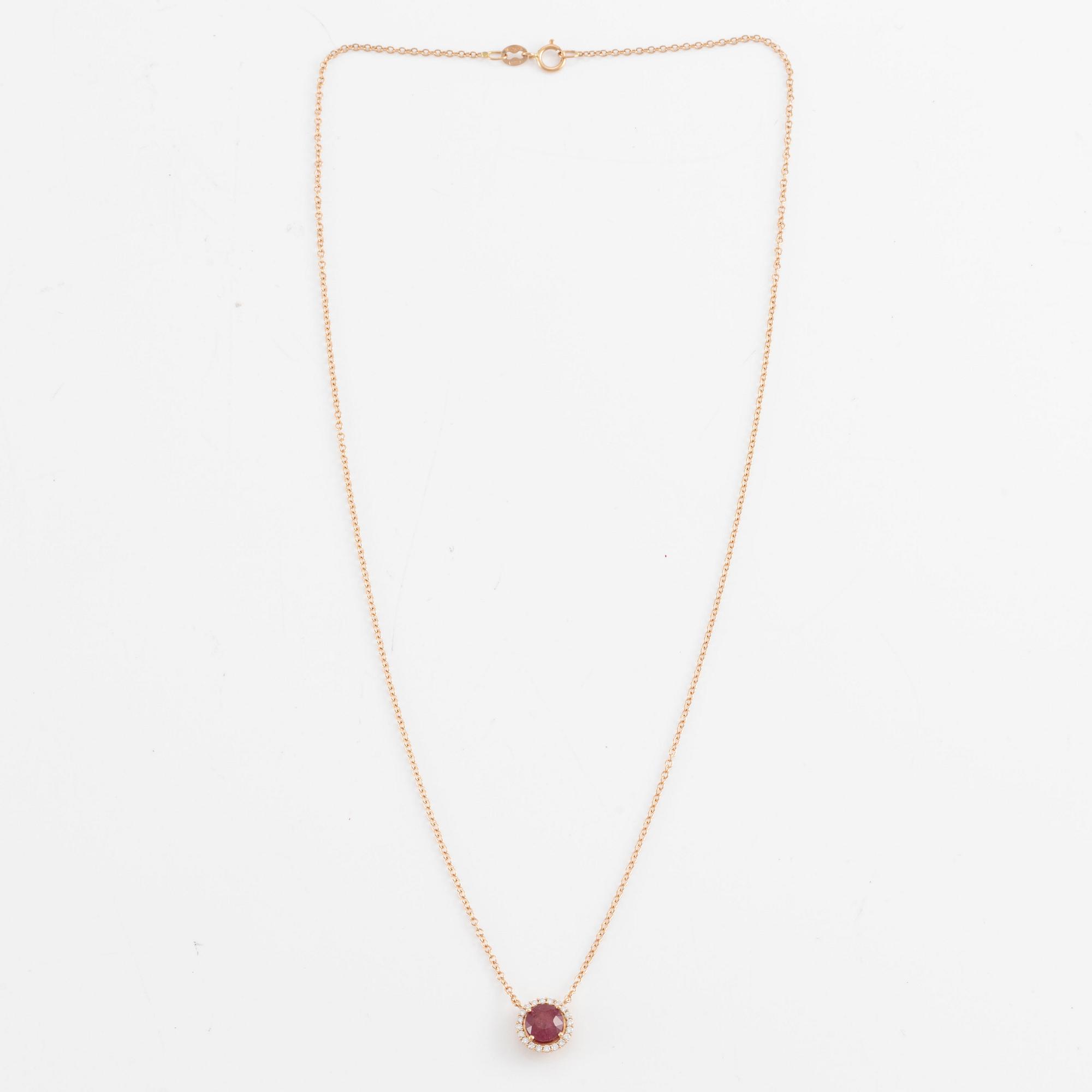 18K gold necklace with ruby and brilliant-cut diamonds.