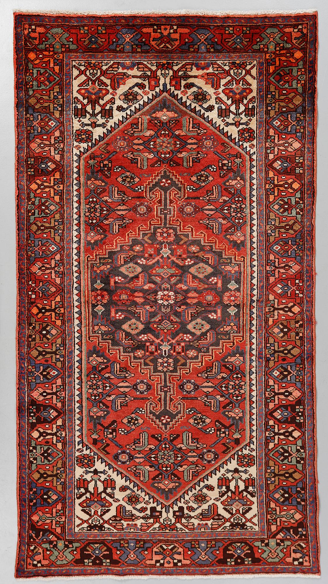 MATTA, Zendjan, 1900/2000-tal, 240x125 cm.