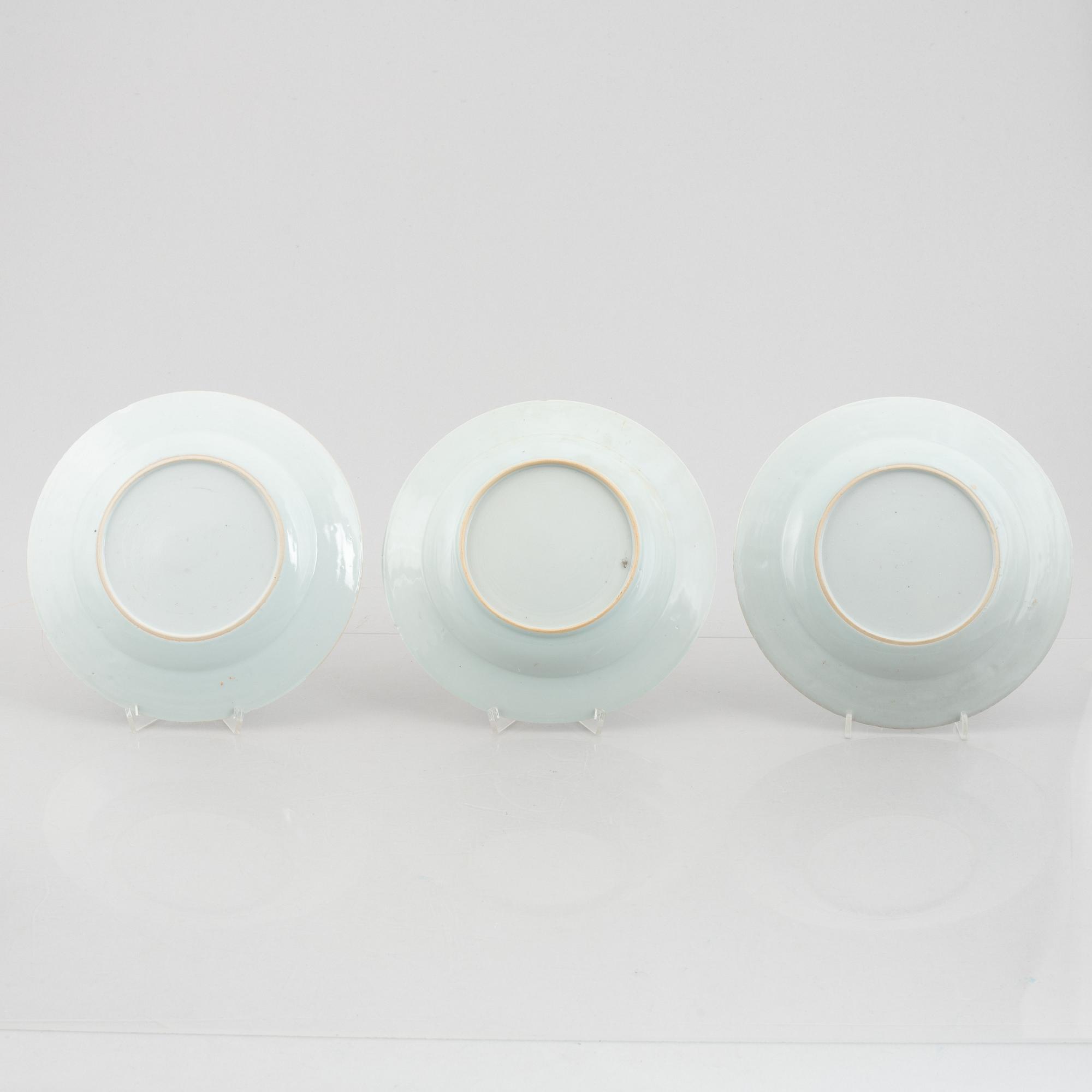 Seven blue and white export porcelain plates, China, Qing dynasty, 18th century.