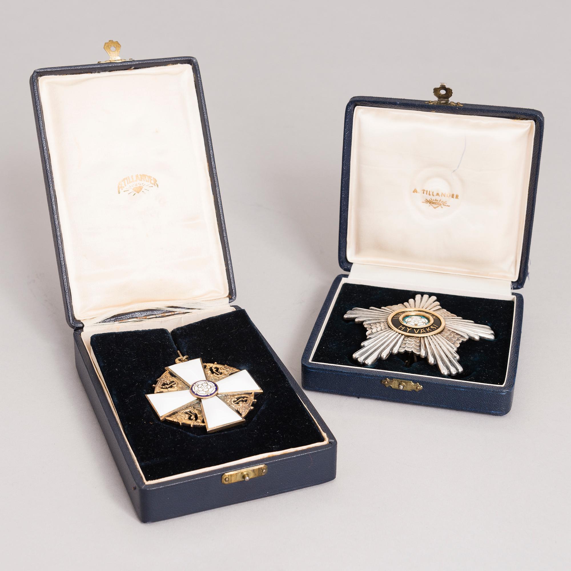 KOMMENDÖRSTECKNET AV I KLASS AV FINLANDS VITA ROS' ORDEN, silver, emalj, A Tillander, Helsingfors 1940 och 1976.