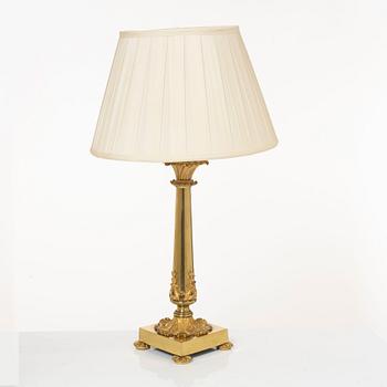 Table lamp.
