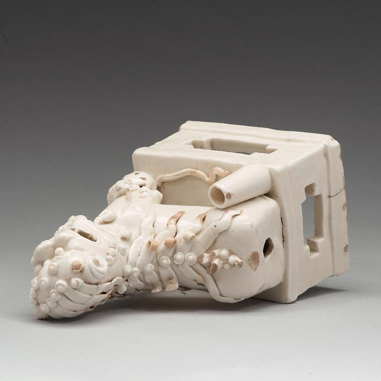 FIGURIN/RÖKELSEHÅLLARE, blanc de chine, Transition, 1600-tal.