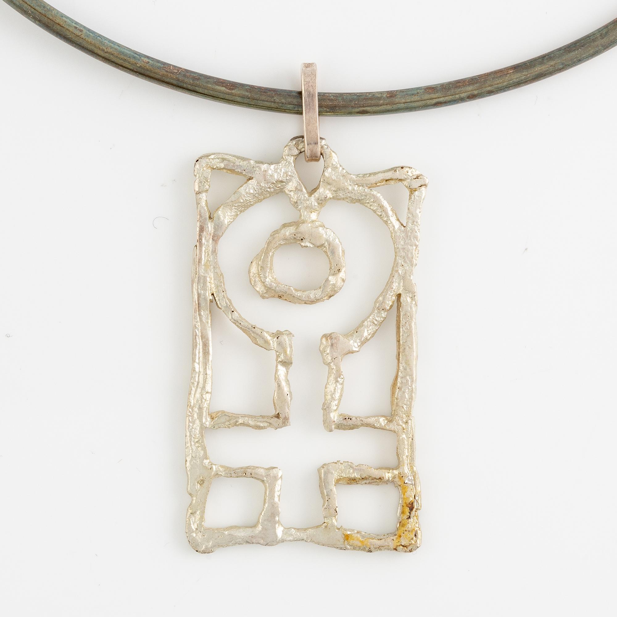 Lars Arby, a neck ring, two pendants and two pairs of earrings, silver, Gothenburg circa 1966, 1976, 1977 and 1980.