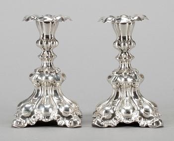 LJUSSTAKAR, ett par, silver, barockstil, C G Hallberg, Stockholm, 1944.