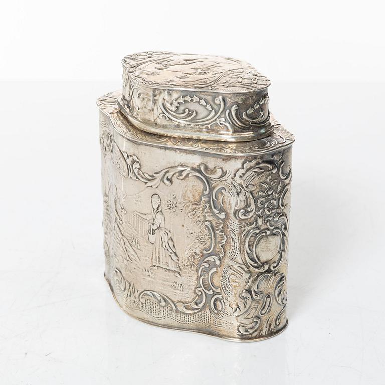 A sterling silver tea caddy, 20th Century.