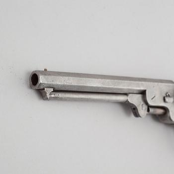 A Colt Navy revolver, m/1851.