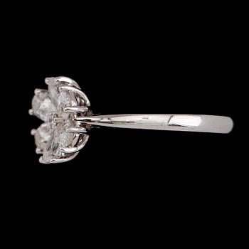 RING, 18 k vitguld, briljantslipade diamanter tot ca 0.99 ct.