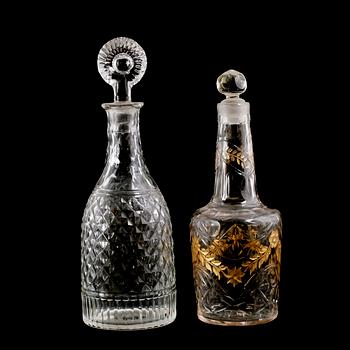 KARAFFER, 2 st, glas och silver, 1700-/1800-tal.