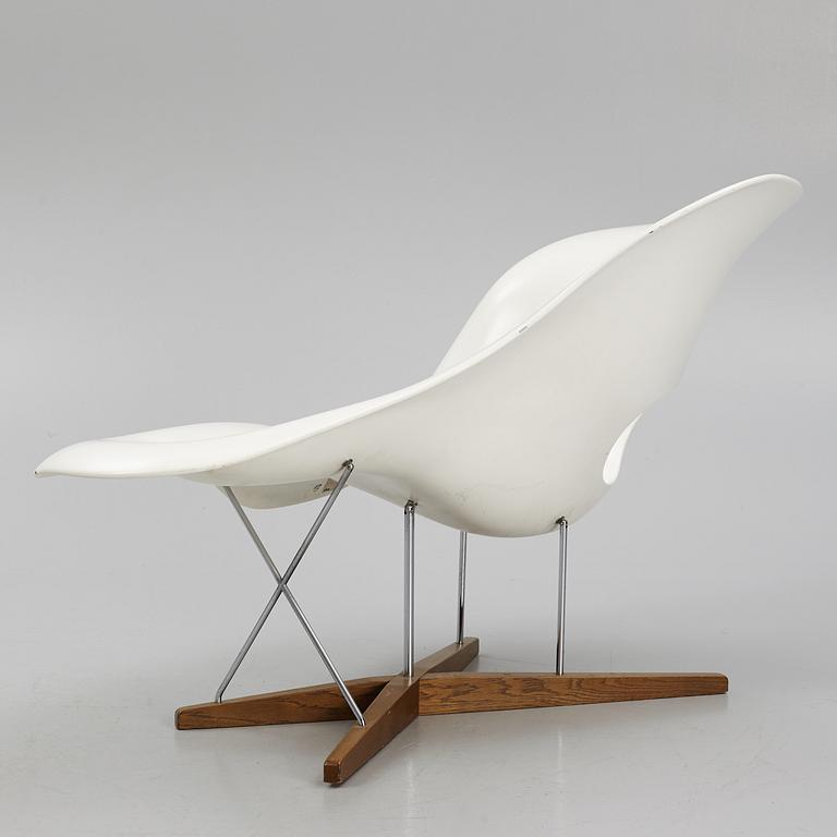 Charles & Ray Eames, liggfåtölj, "La Chaise", Vitra 2003.