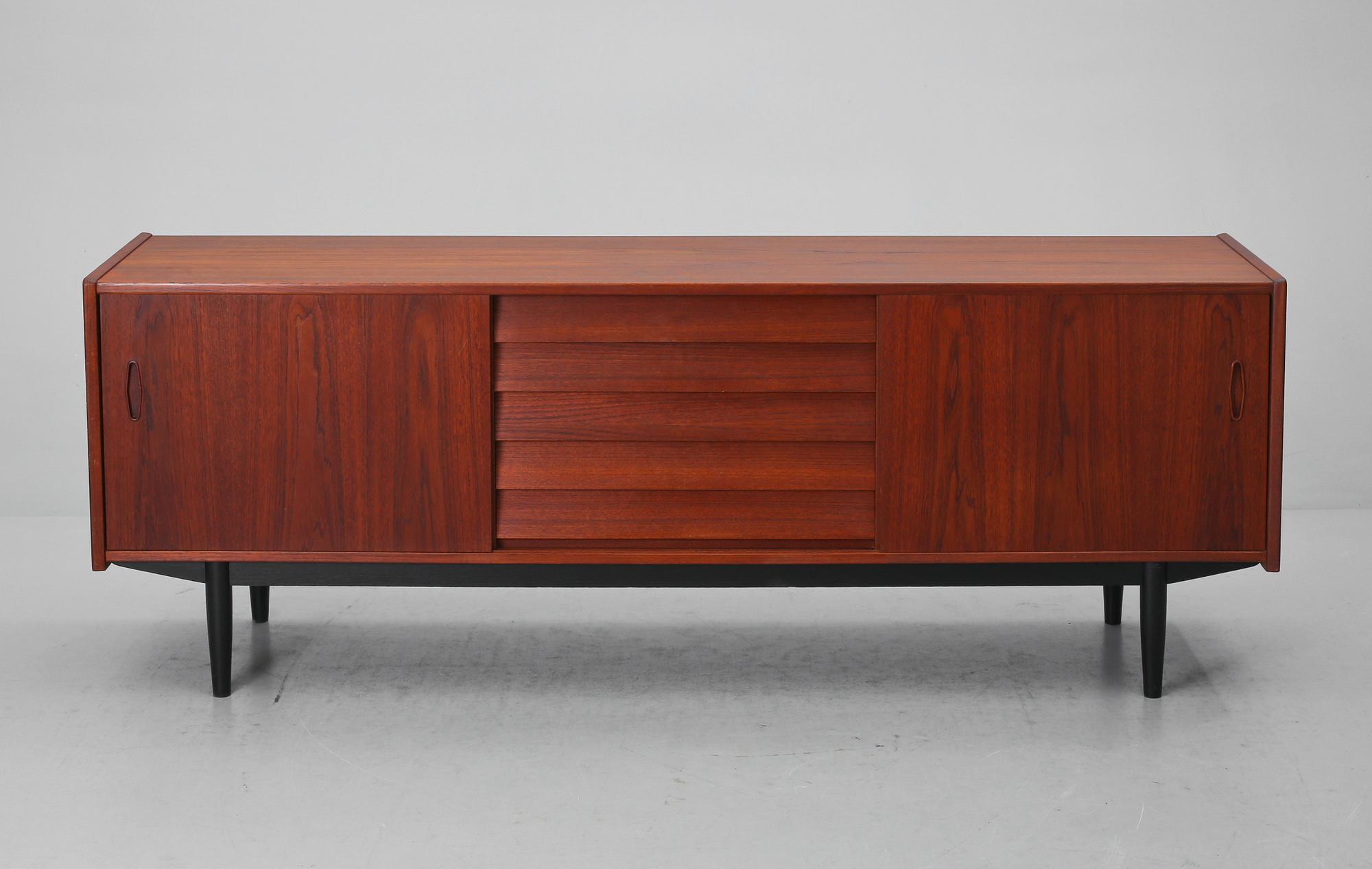SIDEBOARD, "Trio", Nils Jonsson, Troeds, 1950-/60-tal.